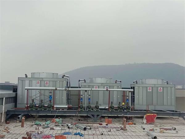 冷卻塔使用一天的耗水量是多少？